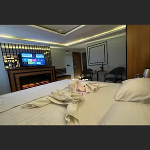Blueway Hotel